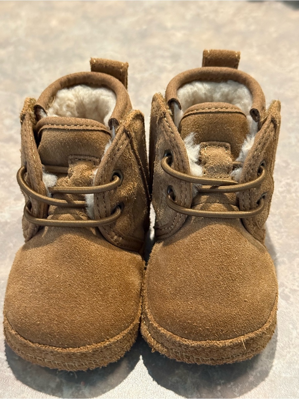 UGG Kids Chestnut Suede Fleece-Lined Booties, size 0/1